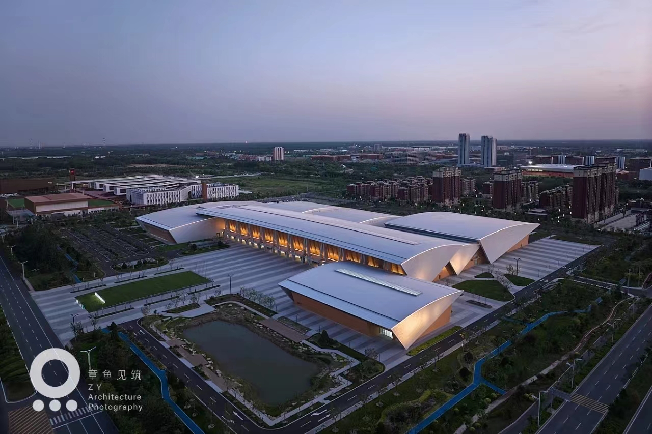 山東濱州市黃河三角洲農產品交易服務中心劇場順利竣工 