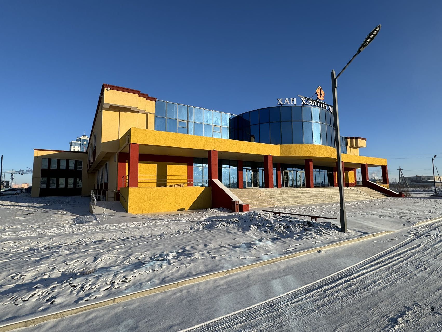 蒙古國(guó)-肯特會(huì)議中心劇院——舞臺(tái)機(jī)械、燈光、音響、LED屏